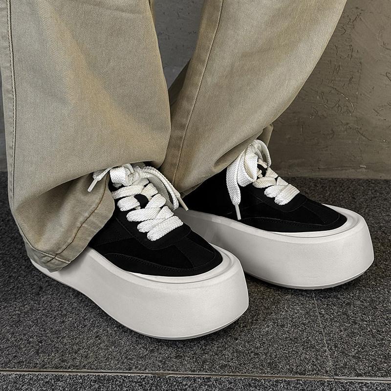 Black And White Board Shoes Versatile Muffin Shoes Big Head Biscuit Shoes Thick Sole Super Fire Simple Men Breathable White Shoes Increase Height
