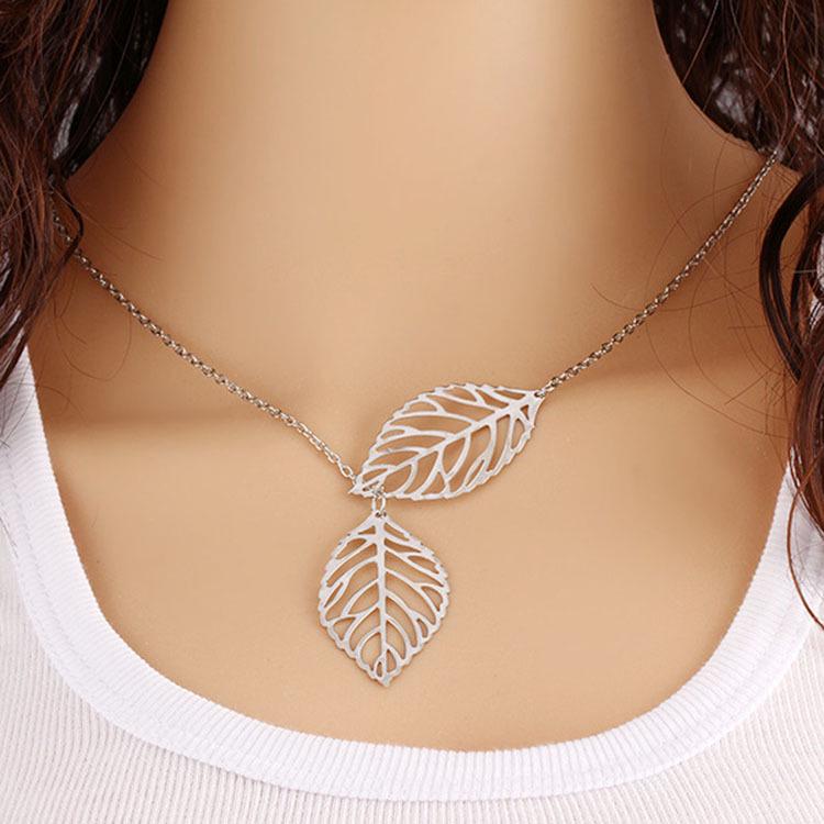 Vintage Metallic Colorful Leaf Pendant Necklace - Simple and Versatile Design