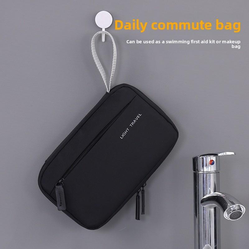 Business Travel Toiletry Bag With Oxford Cloth Material For Portable Organizing On Commutes