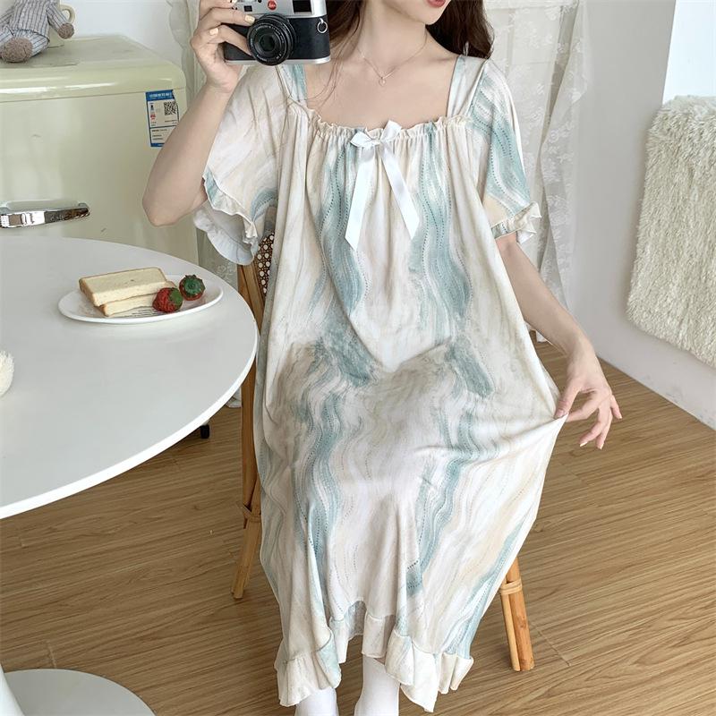 Women's Plus Size Ice Silk Nightdress - Summer Over-the-Knee, High-End, Loose Fit, Thin Section for Sizes Up To 300 Jin