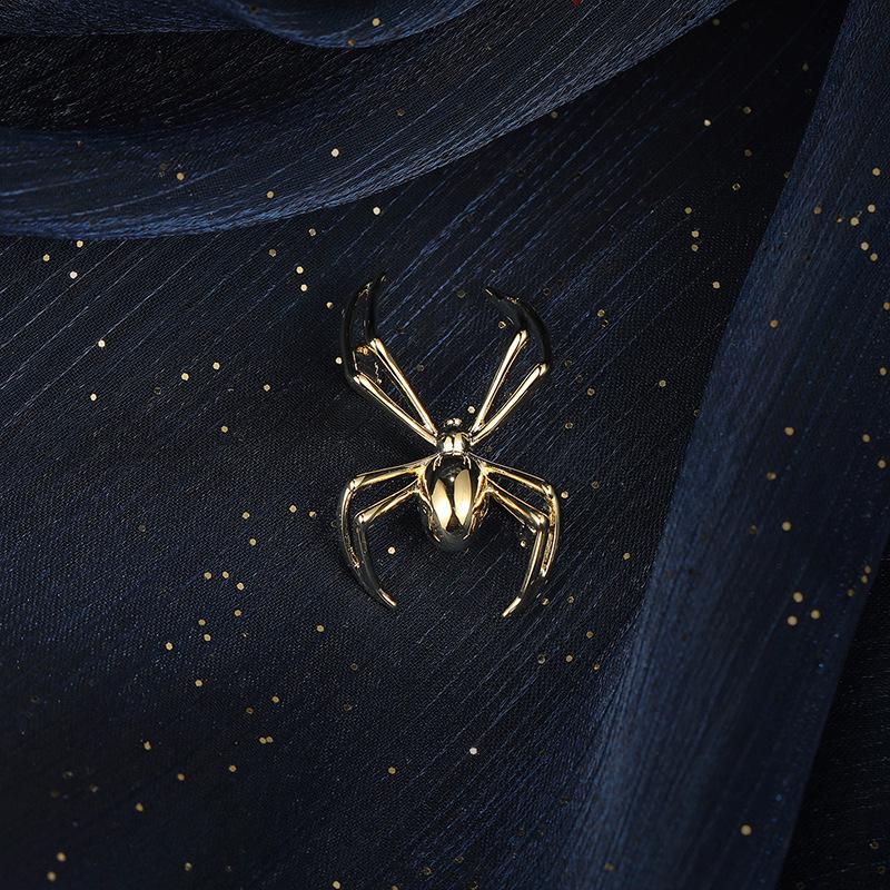 European-American Simple Spider Brooch: Stylish Insect Corsage Lapel Pin Accessory