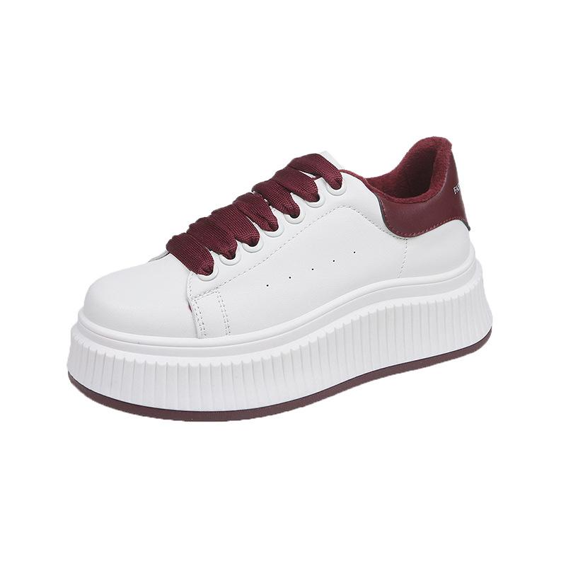 High-end little white shoes women's spring and autumn 2025 new popular versatile small thick-soled height-increasing sports and leisure board shoes