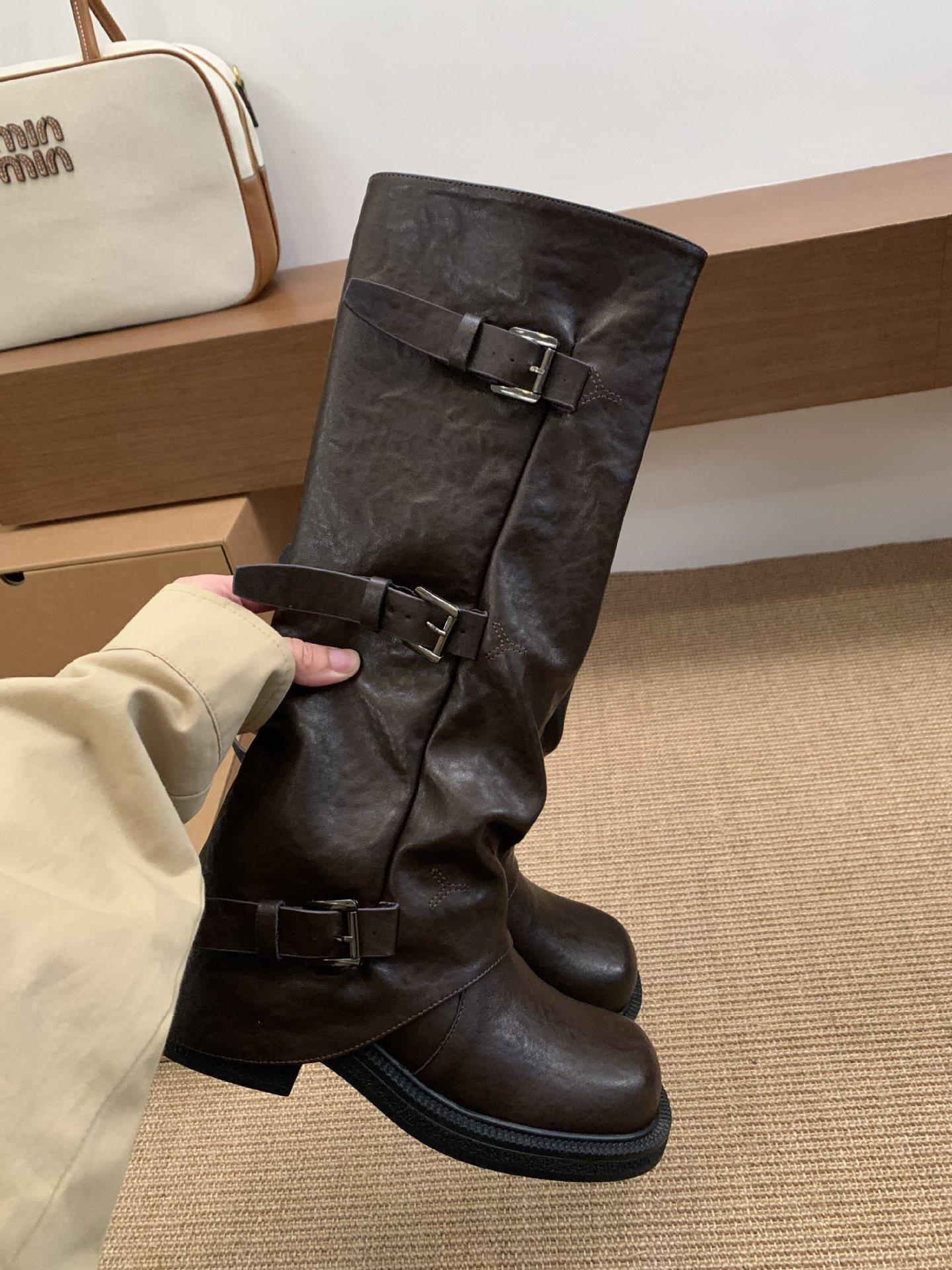 

French thick-soled thick-heeled belt buckle pleated boots 2025 new sweet and cool babes stacked pants tube boots knight boots 39 темно-коричневого