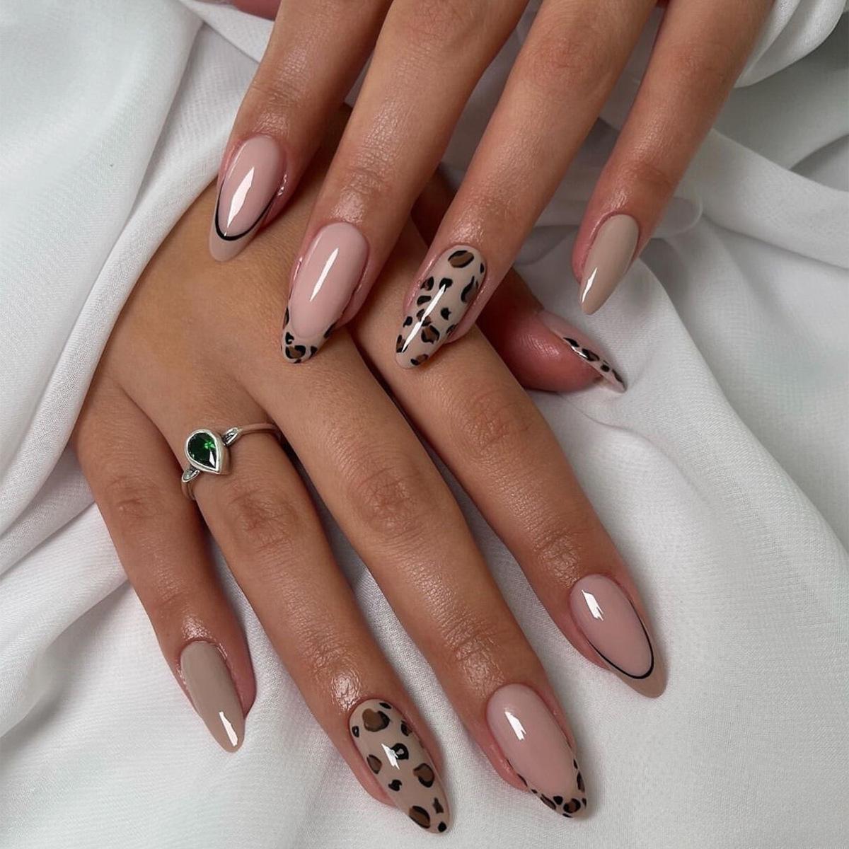 

Golden Leopard Print Removable Fake Nails - European & American Style