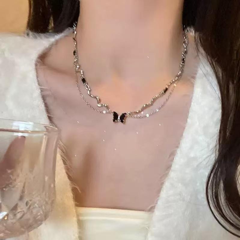 New light luxury creative high-end simple zircon bow necklace small fresh bow women's necklace