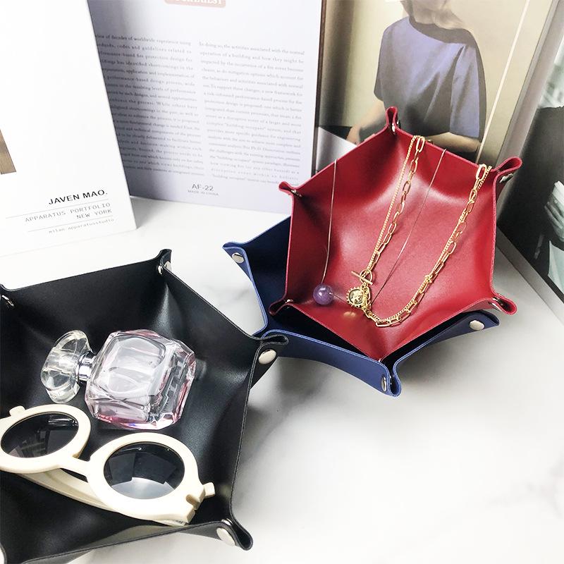 Auf Lager Nordisches Sechseckiges PU-Leder Würfel- & Kosmetik-Aufbewahrungstablett