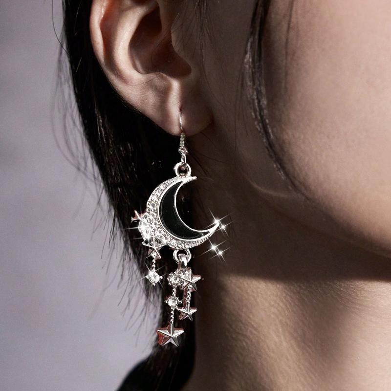 Retro Gothic Crescent Moon & Star Design Earrings For Women