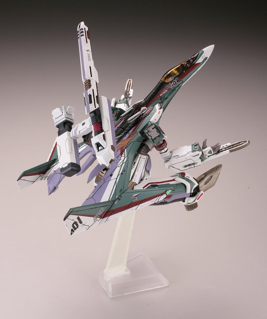 TOMYTEC Macross Modelers GiMIX GiMCR20 Macross Delta Siegfried Arad 2 Mode Set Scale Plastic Model X280040 First Order Limited VF-31S2 Mölders 1/144