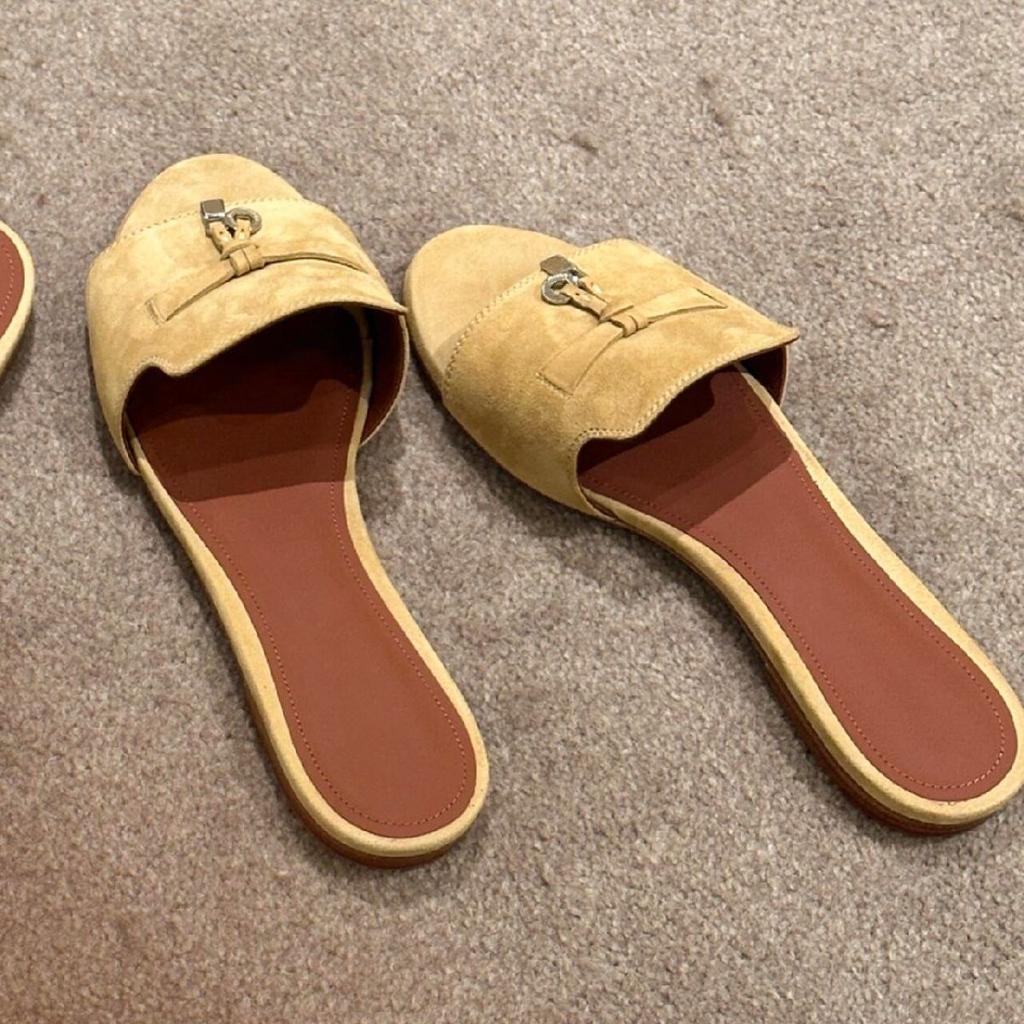 2025 summer new niche design French one-word cool slippers fringed pendant flat-bottomed slippers women's wear