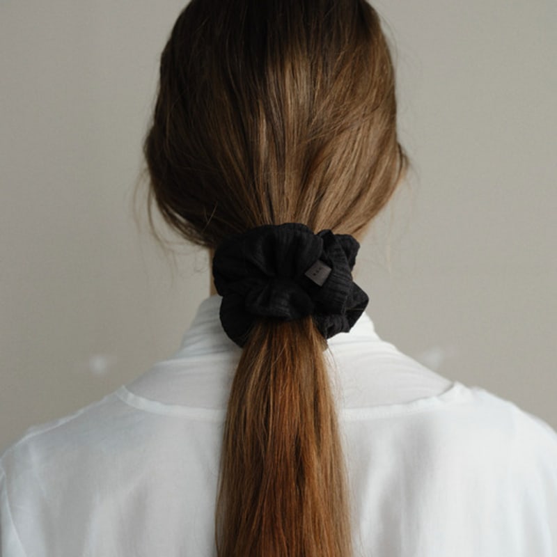 

ROH SEOUL Классическая резинка-скранчи черная Option