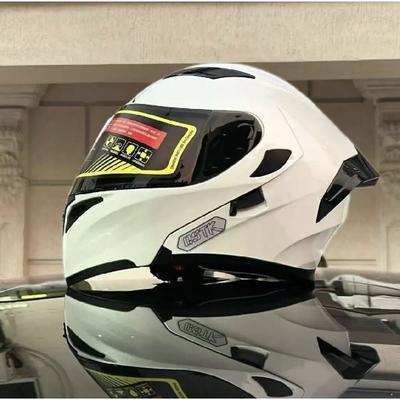 Schutzausrüstung – Motorradhelme