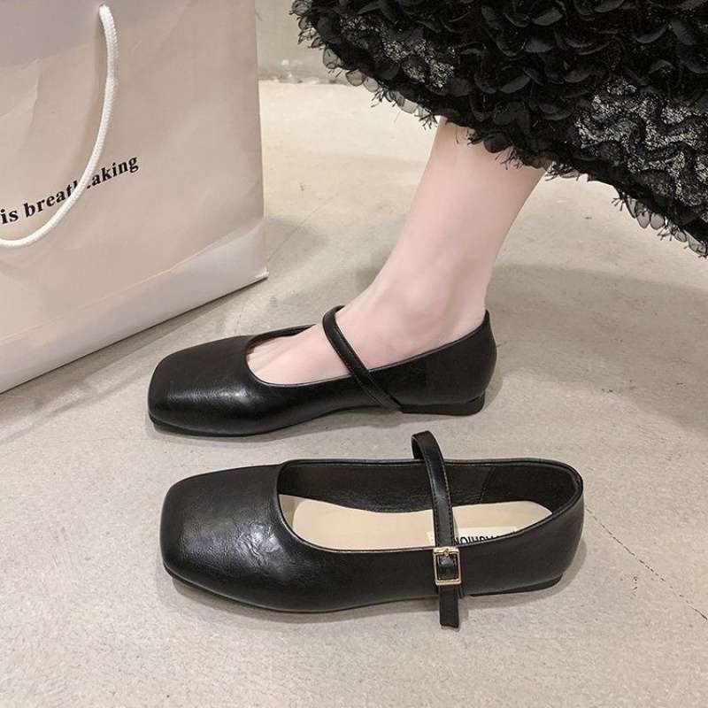 French square head shallow mouth flat-soled single shoes women's 2025 models with skirts, evening breeze gentle soft soles Mary Jane small leather