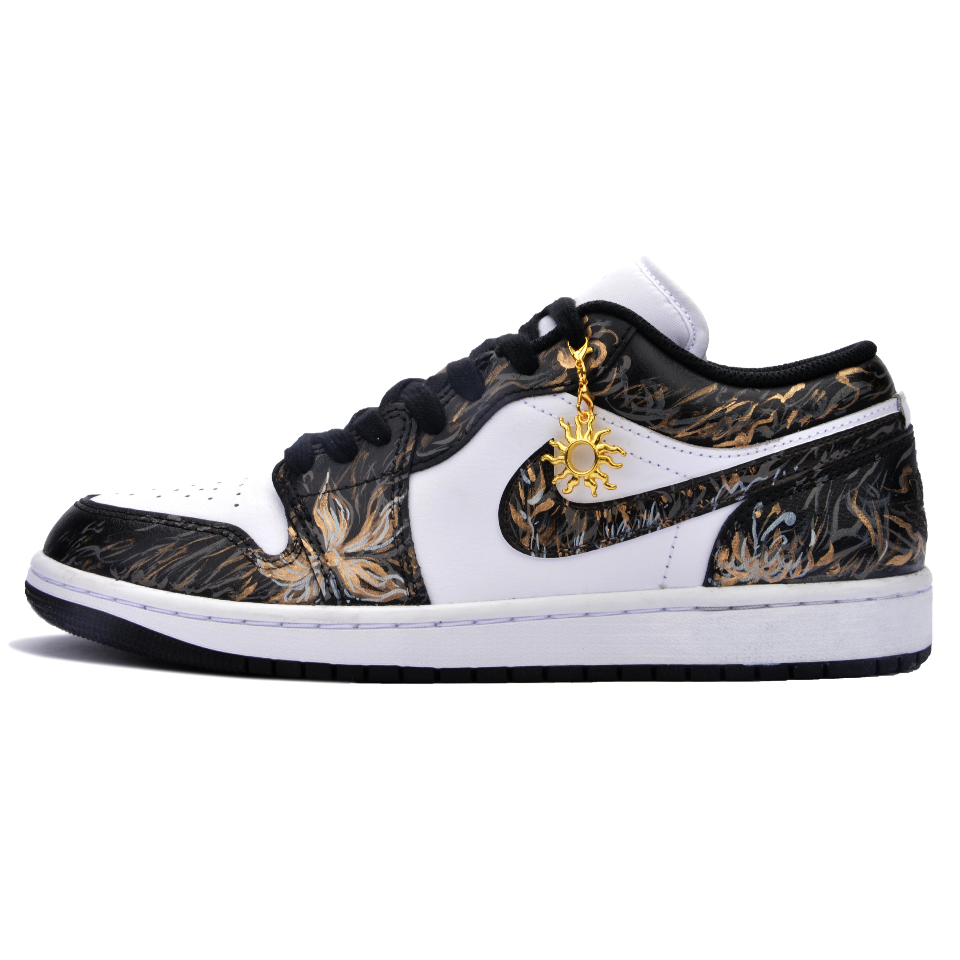 

Jordan Air Jordan 1 Low top Vintage Basketball Shoes Unisex Black Gold 553558-165(Team1326-) 44.5