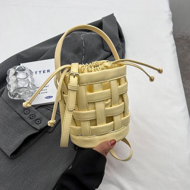 Schicke Eimertasche für Damen Weiche Textur Stilvolles Design Vielseitige Umhängetasche