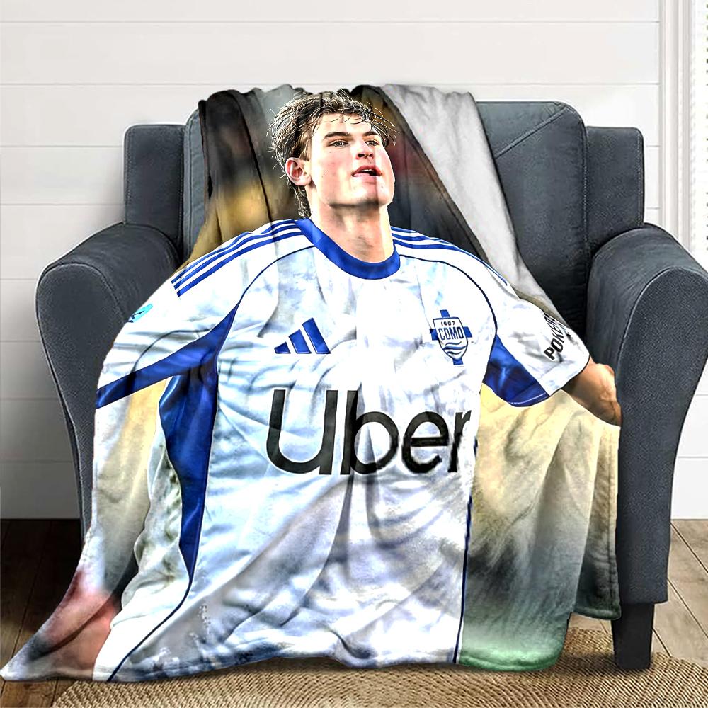 Dynamic Soccer Celebration Blankets Flannel Printed Breathable Warm Throw Blanket for Home Office Bedspreads 0708a47