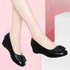 Autumn soft leather shallow mouth single shoes women's new comfortable soft leather soft sole medium mother versatile shoes women's leather shoes