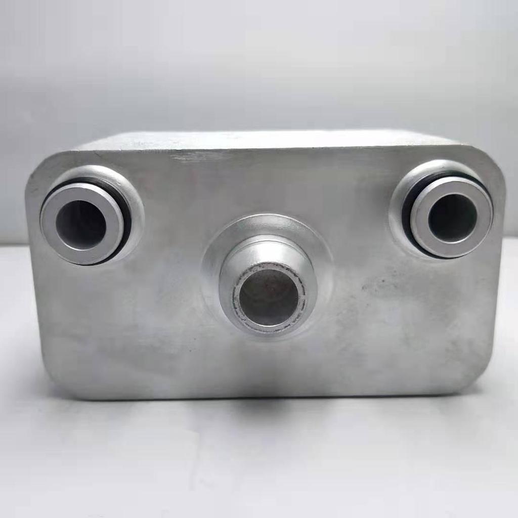 BMW X5 E53 Oil Cooler/Oil Radiator (Part No. 17207500754)