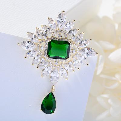 Broches y joyería para el cuerpo