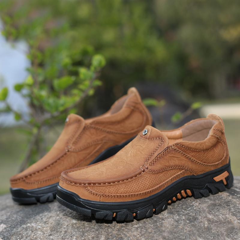 Fashion 2025New Men Slip On Casual Leather Walking Shoes Breathable Genuine Leather Lazy SneakersOutdoor Soft Sole Comfort Walking Shoes
