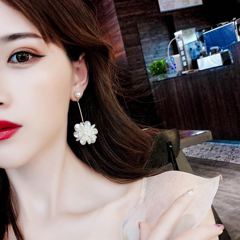 Korean Fashion White Petal Ball Earrings for Women Elegant Long Sweet Summer Pearl Rhinestone Flower Earrings Female Jewelry