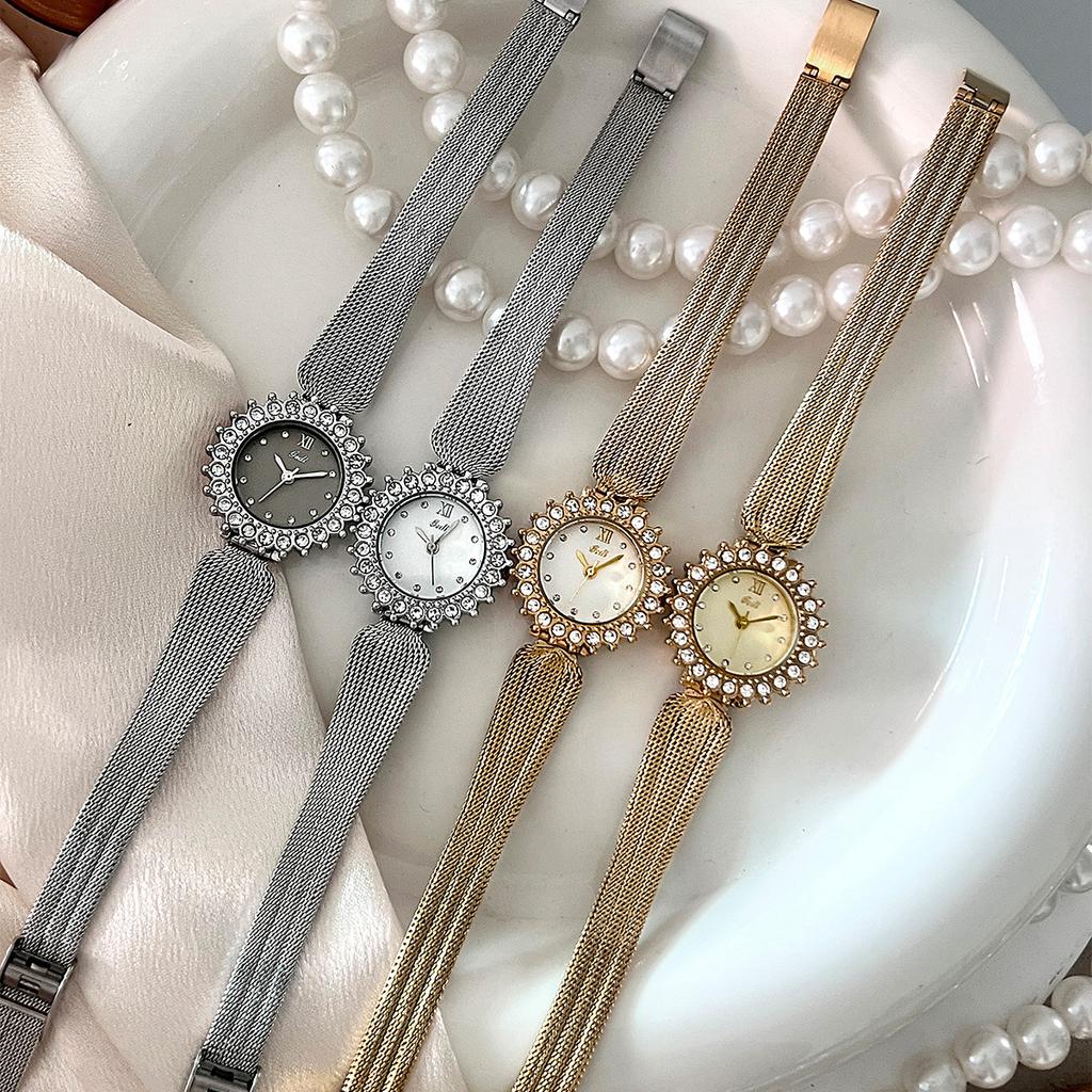 Mittelalterlicher Stil Diamantbesetzte Uhr Damen Leichter Luxus, Exquisite Mode, Elegantes und Hochwertiges Temperament Quarz Uhr