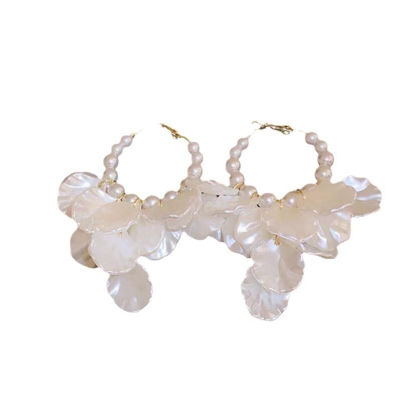 Exquisite Pearl Shell Flower Drop Dangle Earrings for Women Exaggerated Personality Korea Earring Hoop Jewelry Accessories Gift