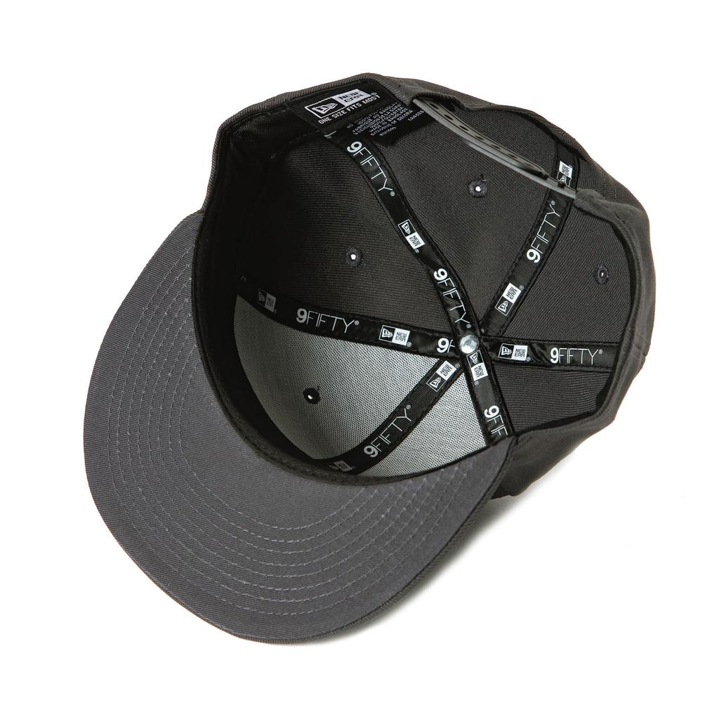 NEW ERA Cap 9FIFTY Standard Fit Flat Bill Snapback Cap Graphite