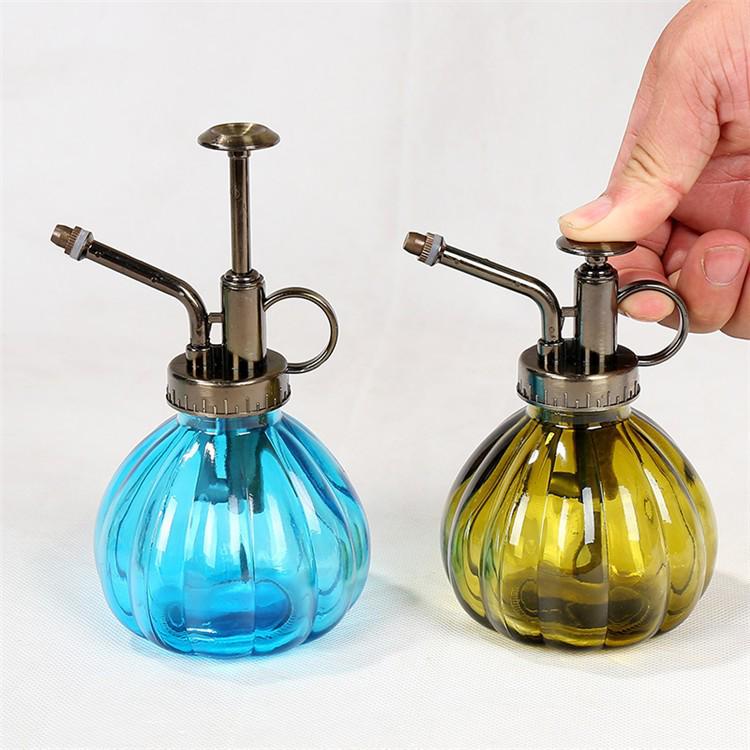 Creative Hand-Pressure Glass Watering Sprayer with Colored Transparent Pumpkin Design