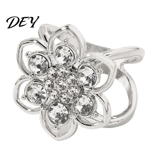 Shiny Scarf Fastener Rhinestone Flower Ring, Six Petal Clip Elegant Sparkling Holder for Women Shirts Silk Scarves Shawls Fashion Jewelry