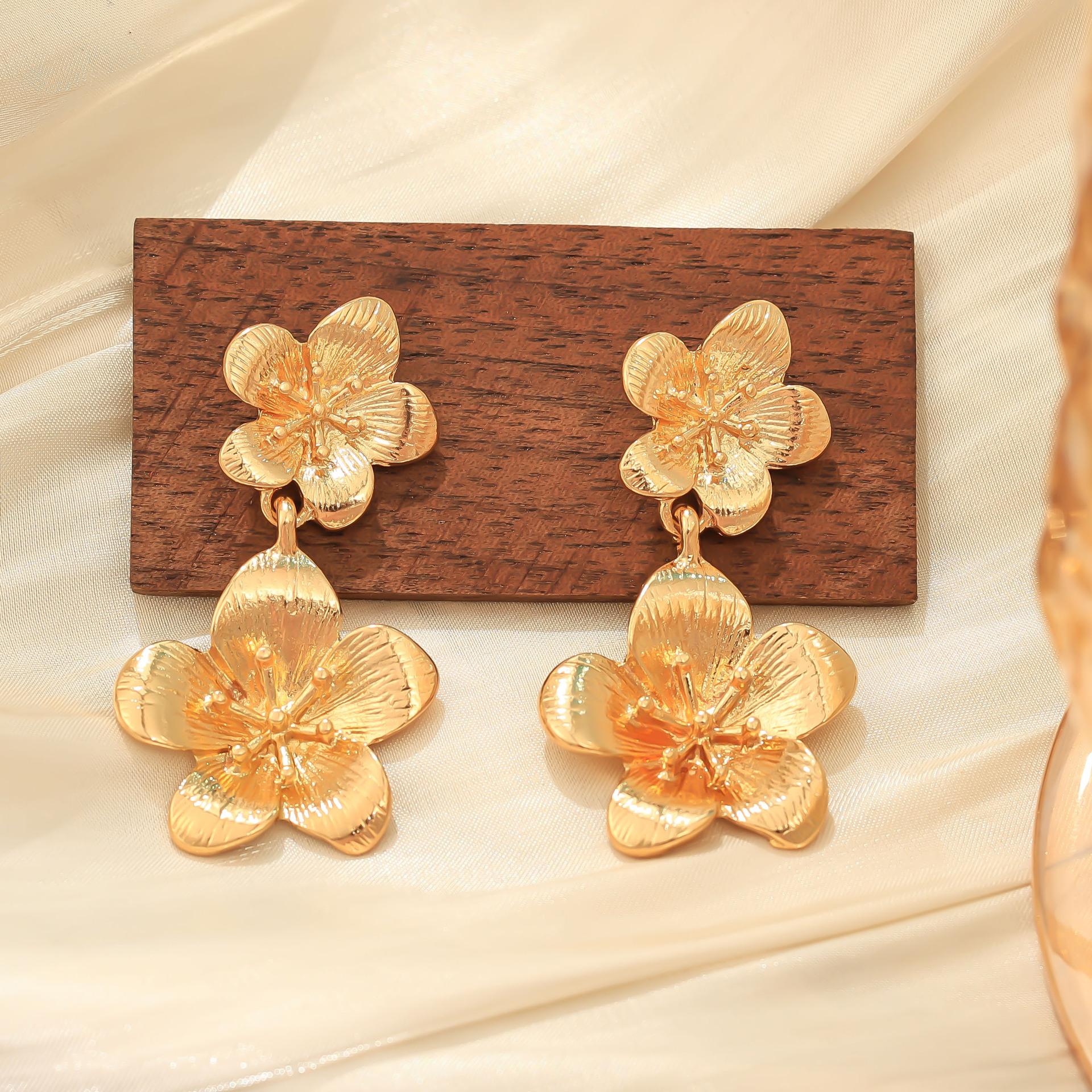 

Премиальные серьги-цветы легкая роскошь нишевые ретро женские серьги серьги-пусеты