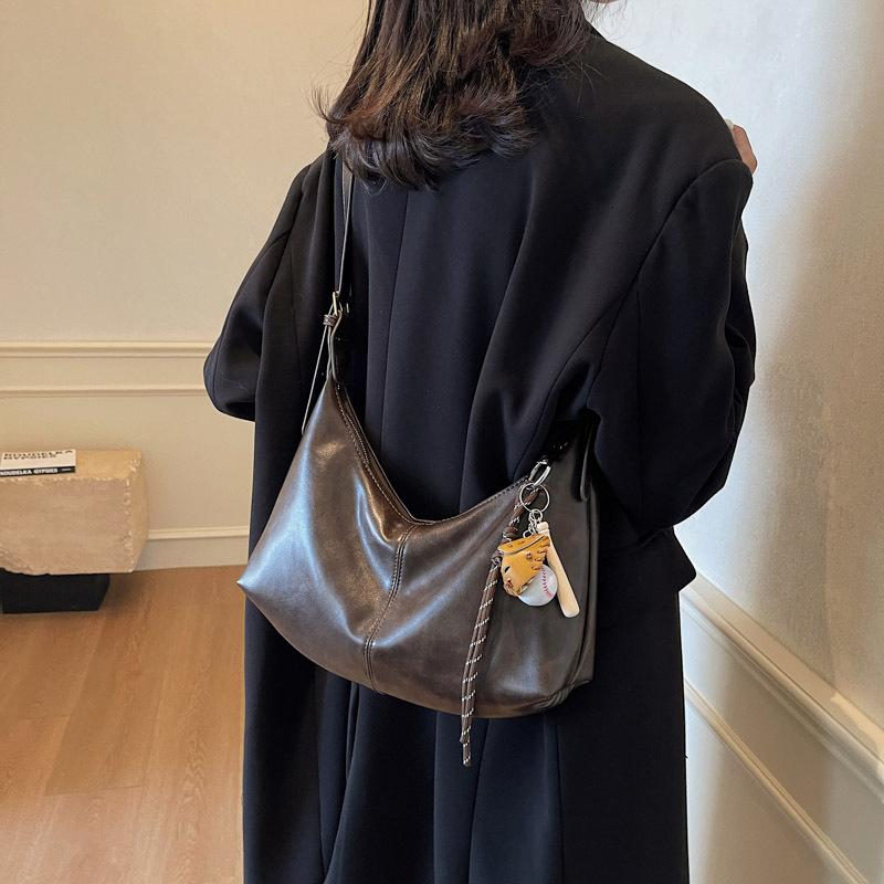 Retro Bag Women's Large-capacity New Autumn and Winter Leisure Niche Design Shoulder Messenger Bag Commuter Dumpling Bag