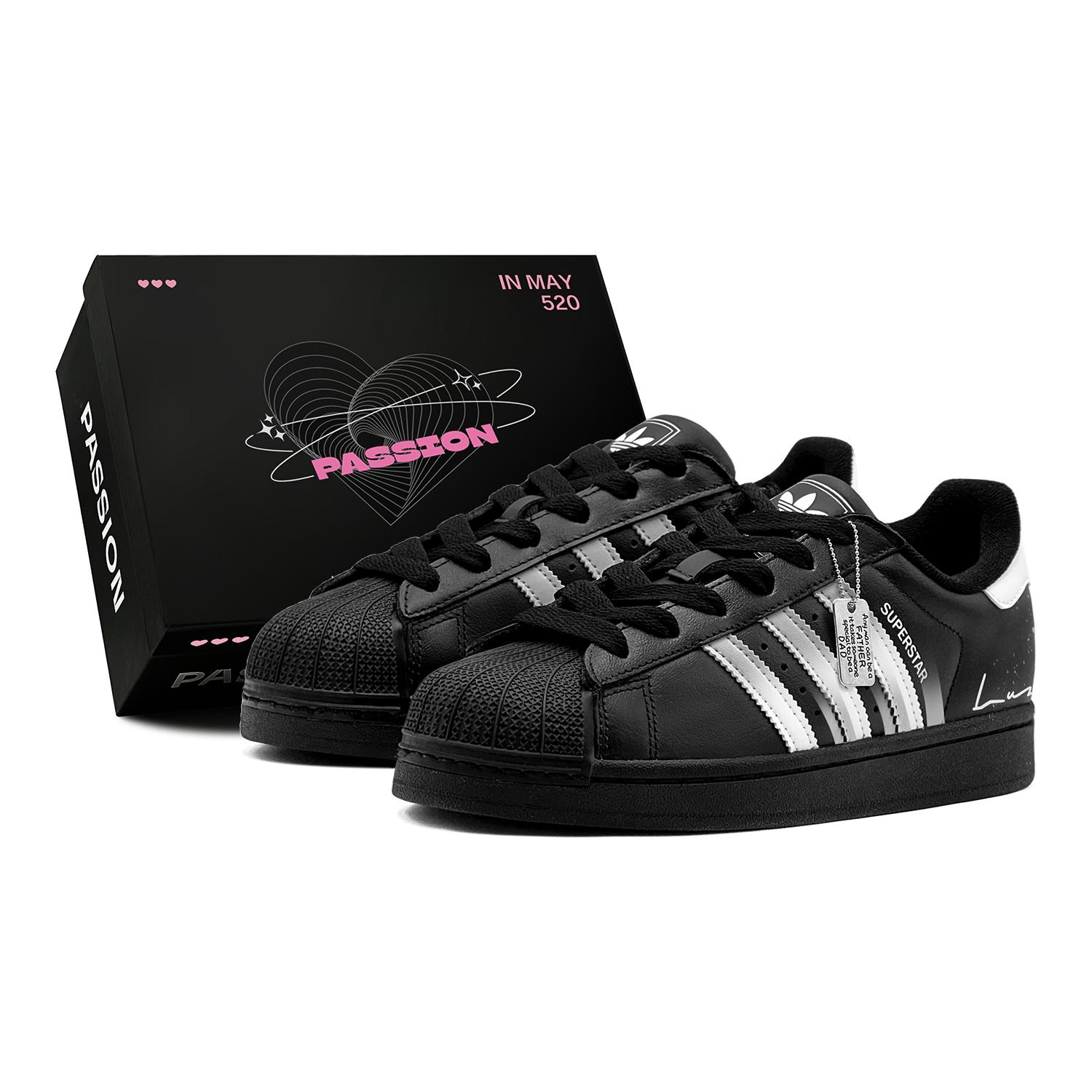 

Adidas Originals Superstar 2 Stardust Echoes, Special Shoe Box Low top Skateboard Shoes Unisex Black White JI0079(TeamS1-S-BOX) 40