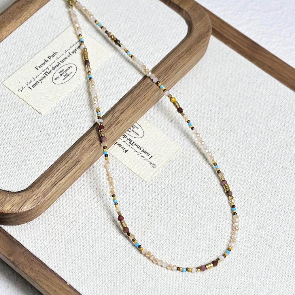 Maillard Style Luxury Natural Stone Beaded Necklace: Retro Elegant, Fashionable, Versatile Choker