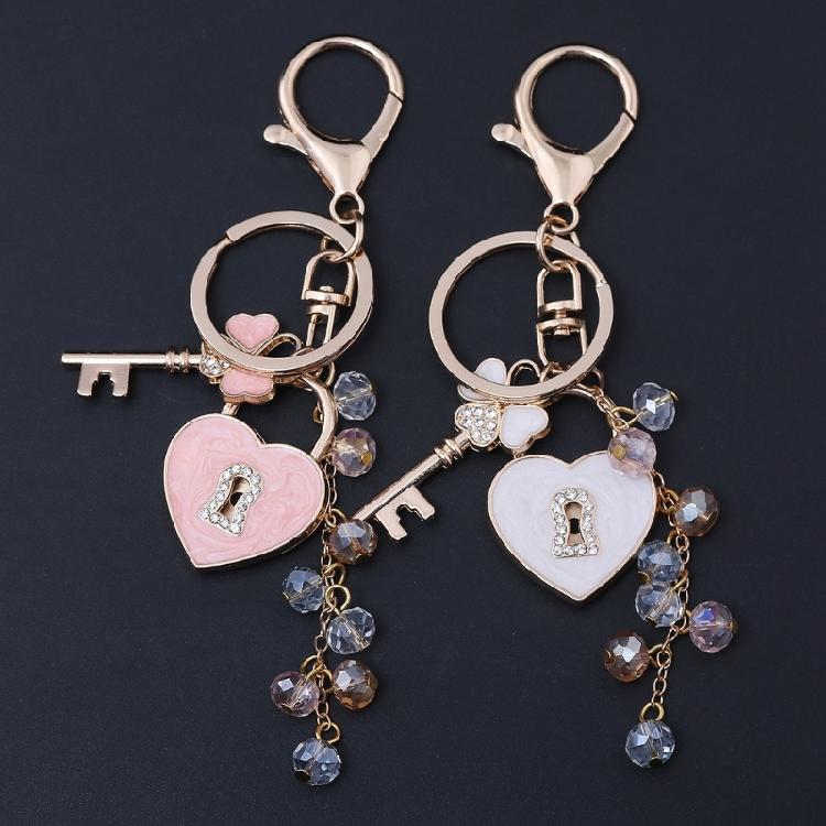 Symbolic Four Leaf Clovers Heart Keychain Metal Crafted Jewelry Gift Ideas for Birthdays Valentines Day Keepsake Item