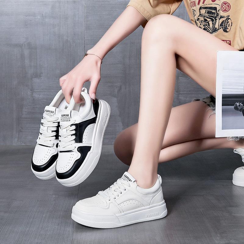 Board shoes for women 2026 autumn new student running shoes, casual flat sports shoes