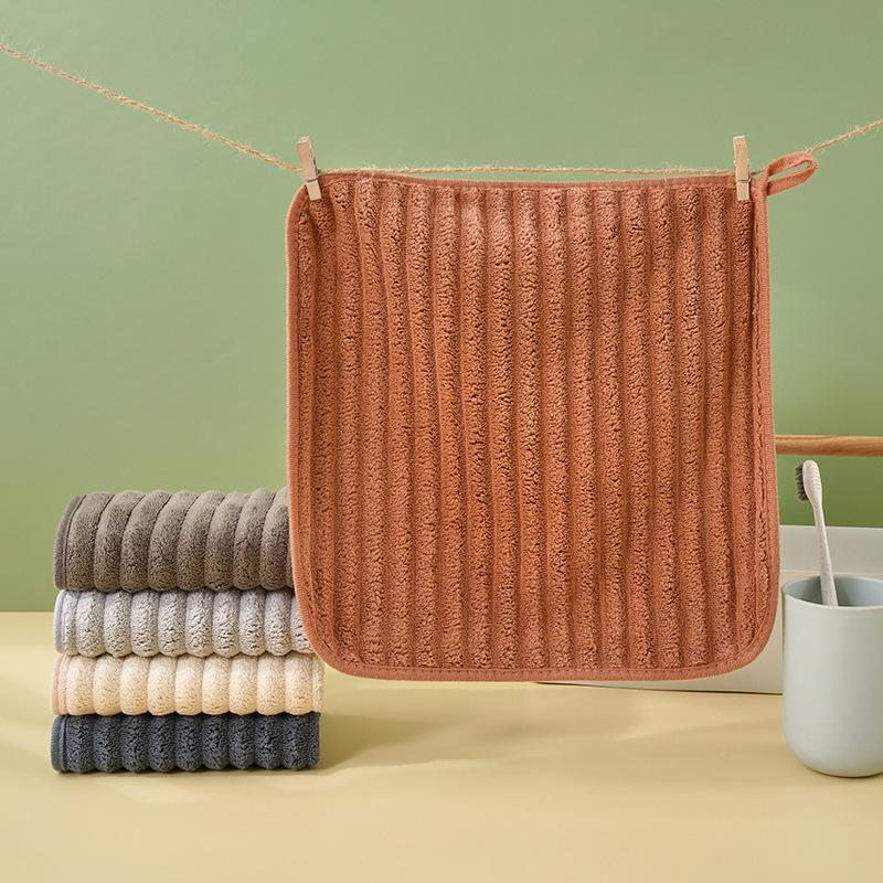 Rychleschnoucí ručník z oboustranného fleecu s pruhy v barvě cukrové vaty