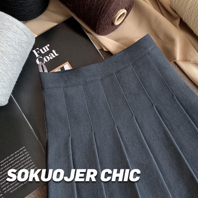 Women's High-Quality Black Wool Blend A-Line Pleated Skirt - Thick, High-Waisted, Slimming, Plus Size, Short Length for Autumn & Winter.