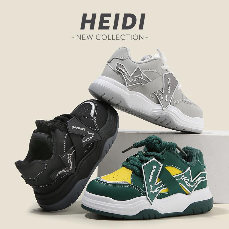 Children's sports shoes 2025 spring and autumn new boys' casual shoes lightweight trend girls board shoes soft sole baby shoes single