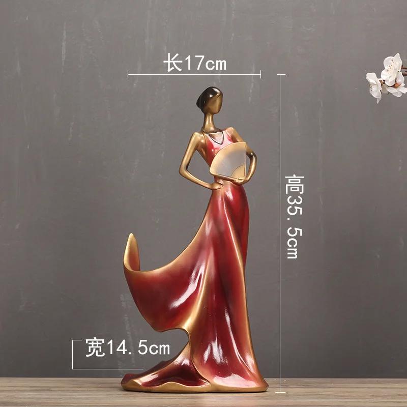 Creative Home Decorative Figurines Ornaments Modern Minimalist Blue Take Fan Beauty Wine Rack Decoration Creative Wedding Craft