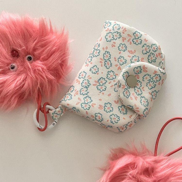 

Cute Floral Pendant Card Holder & Multi-Layer Coin Purse Canvas Earphone Storage Bag