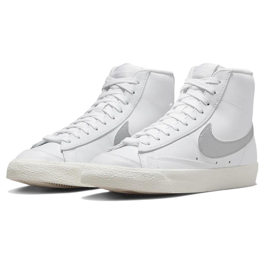 Nye Nike Blazer Mid 77 Essential Hvit Metallisk Sølv Dame DQ7574-100
