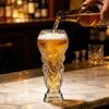 Trophäen-förmiges Bierglas Kreativer Fußball-Design-Becher Neuheit Trinkbecher