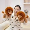 Ultima Bambola Leone Seduta e Sdraiata Kawaii Peluche Bambola Fatta a Mano Cartone Animato Anime Cuscino Carino Regalo di Compleanno per Bambini Bambola