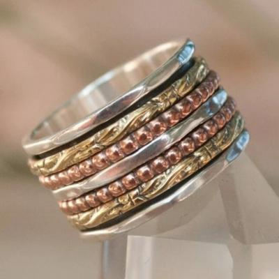 Vintage Handgeschnitzter Damenring Kreativität Dreifarbige Farbe Metall Geometrie Tägliches Tragen Party Schmuck Jubiläumsgeschenk