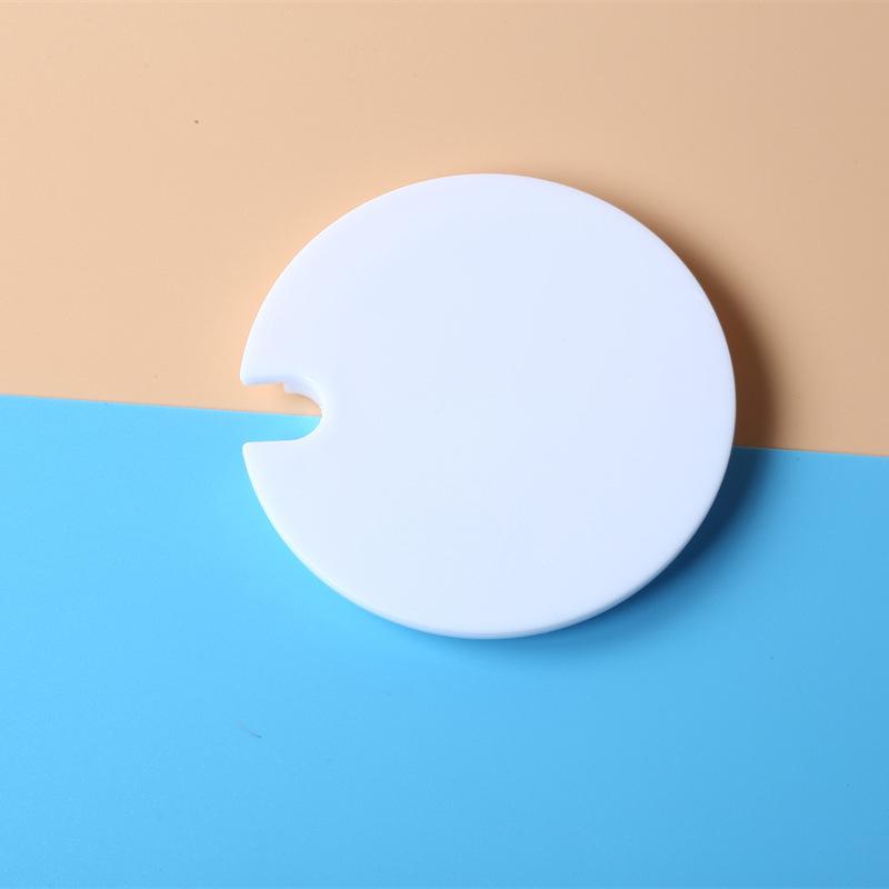 Kunststoff-Lückendeckel für mehrere Becher. Becherdeckel. Kunststoffdeckel. Lückendeckel. Kann einen Löffel halten. Deckel.