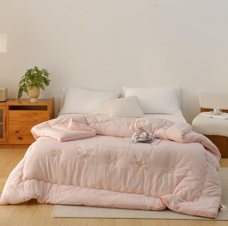 

Qisefang Washed Cotton 3D Embroidered Soybean Winter Quilt