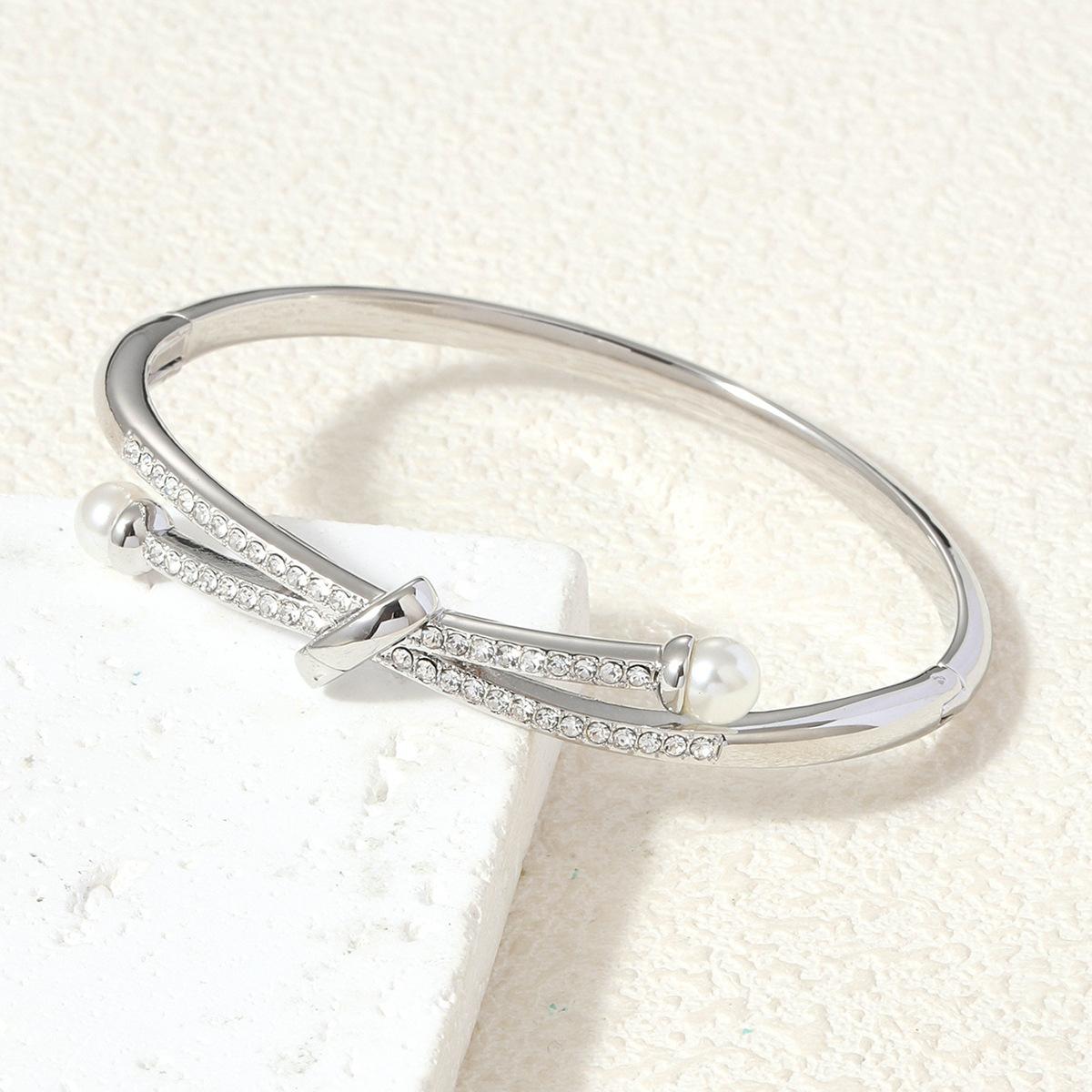 

Браслет с бриллиантами в нишевом дизайне в стиле легкой роскоши, свежий, с индивидуальным темпераментом, простые модные украшения