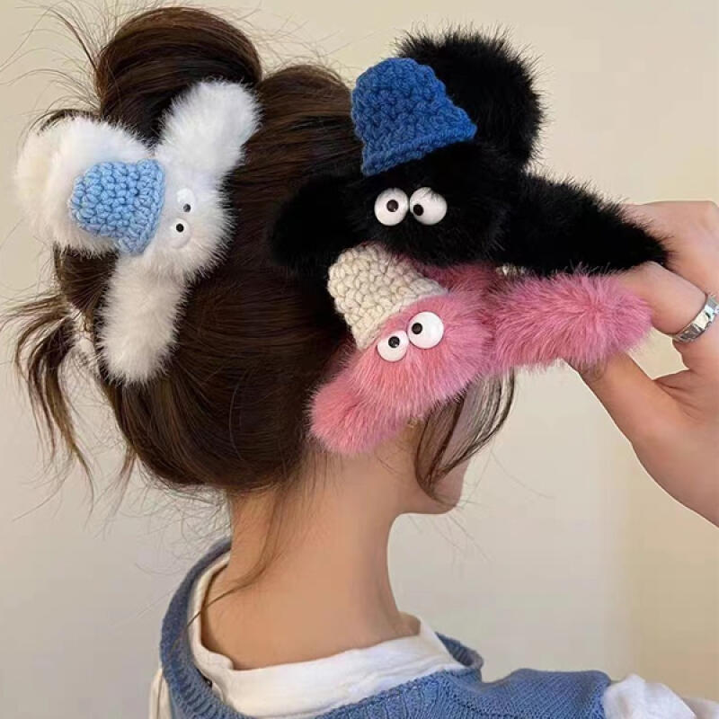 Lee Jung Character Fake Fur Cute Hair Clip Winter Hair black