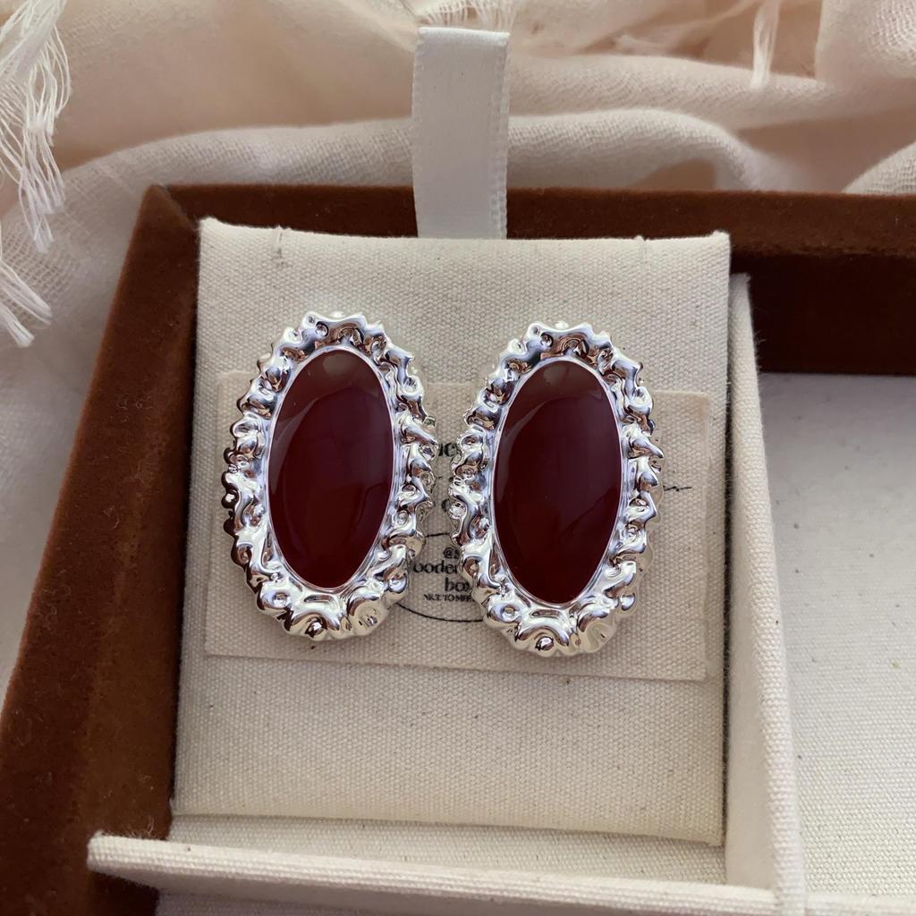 Exquisite And Elegant Diamond-Set Oval Stud Earrings, Niche Design Earrings, Light Luxury And High-End Retro Earrings, Women