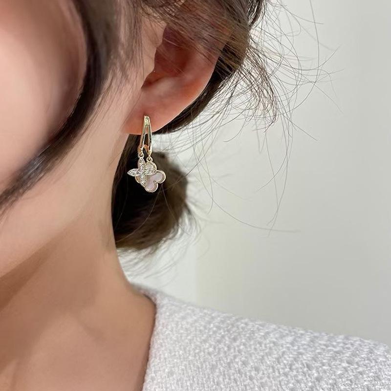 Korean Double Layer Mother-of-Pearl Clover Dangle Earrings - Elegant and Unique Stud Ear Jewelry